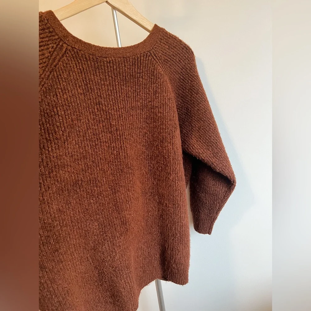 🌰Chesnut Reversible Sweater🌰 Size M - Picture 6 of 6